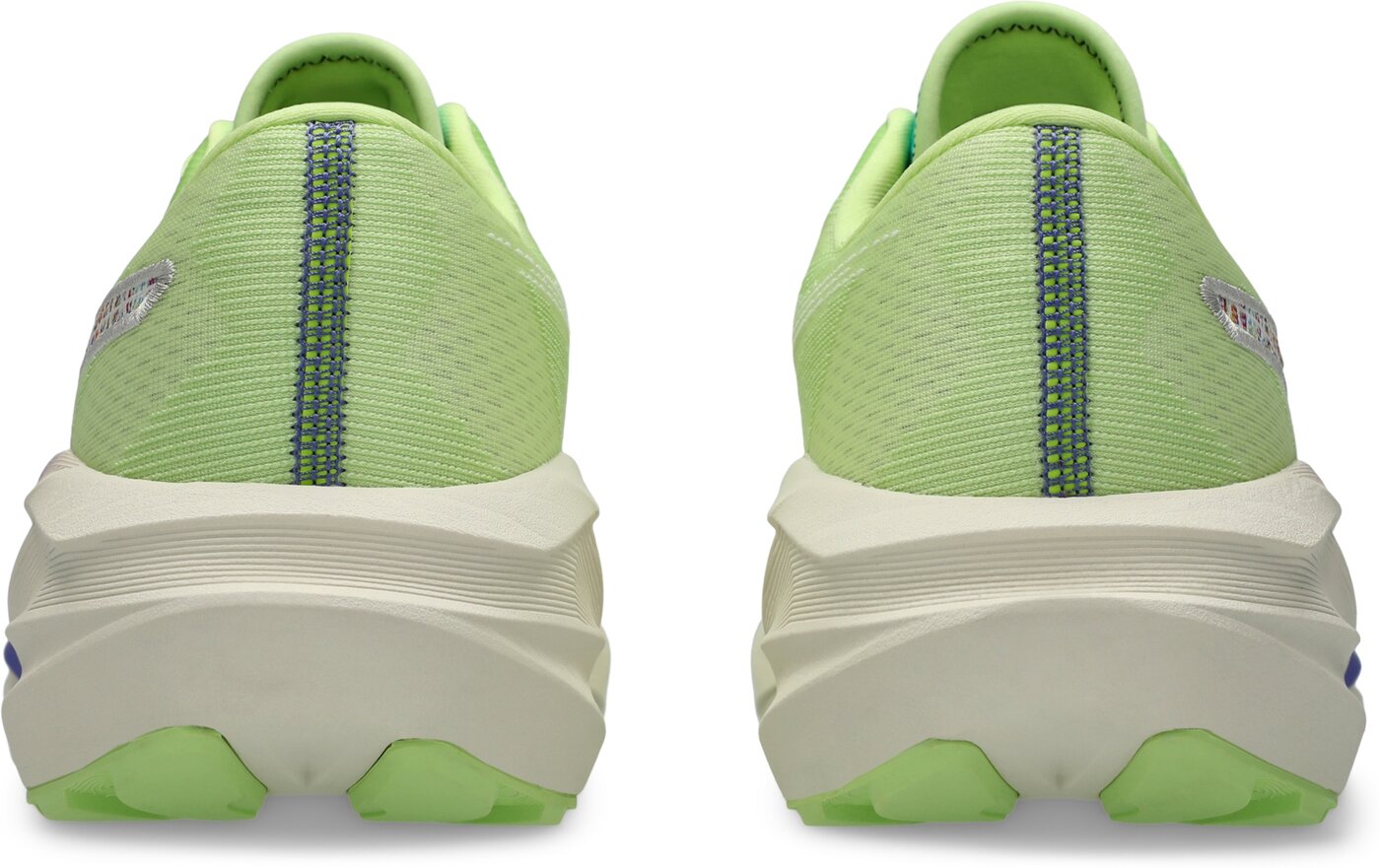 asics_novablast_5_tr_300_nature_bath_1011c025_300_nature_bathing_lime_green_6157