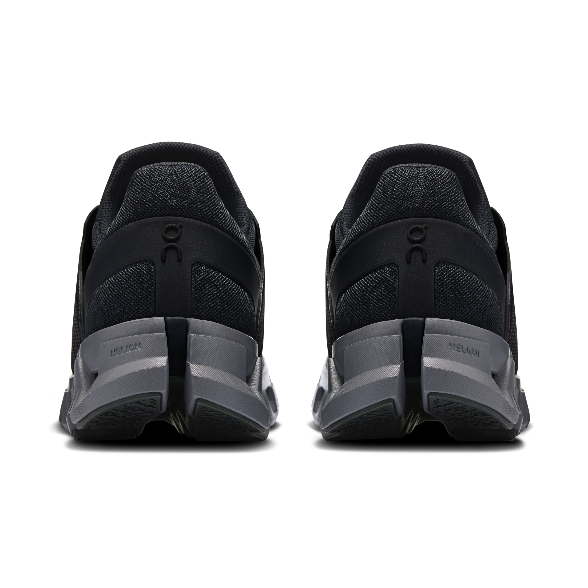 on_cloudswift_4_ad_0080_black_r_3mf1057_0080_black_rock_5373